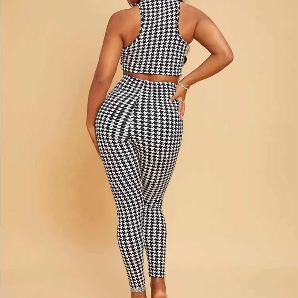 SHEIN Black and White Houndstooth Crop Top and Leggings Matching set